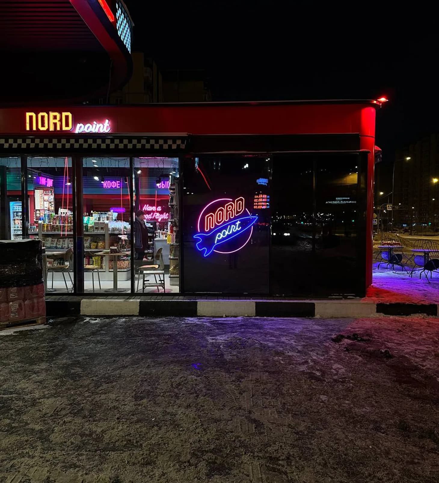 Неоновая вывеска «NORD point»